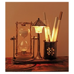 Multi-Ourpose Night Light Pen Holders Ornaments Retro Sandglass Pen Holder Case Office Home Desk Stationery Organizer Decoration